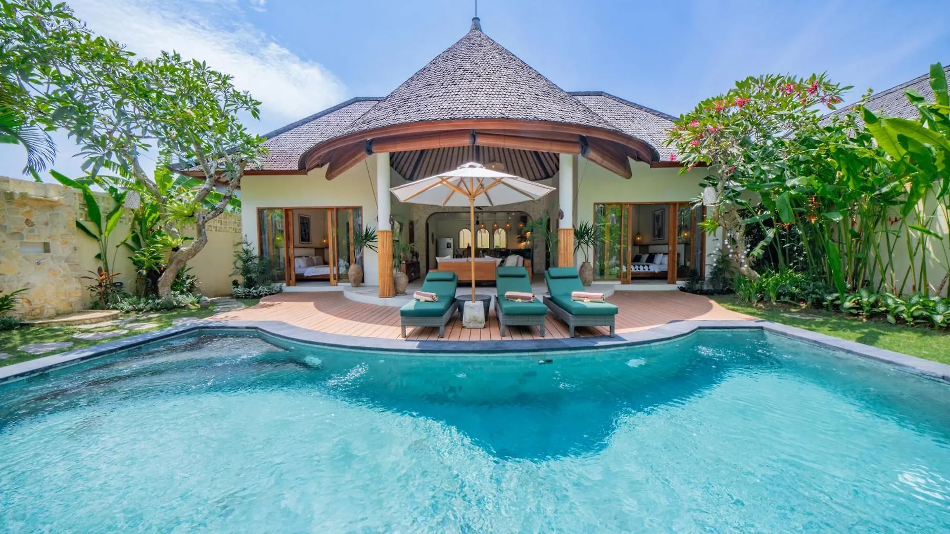 Luxury Balinese Oasis With Private Pool - 2 Br Villa Kerobokan  Indonesia