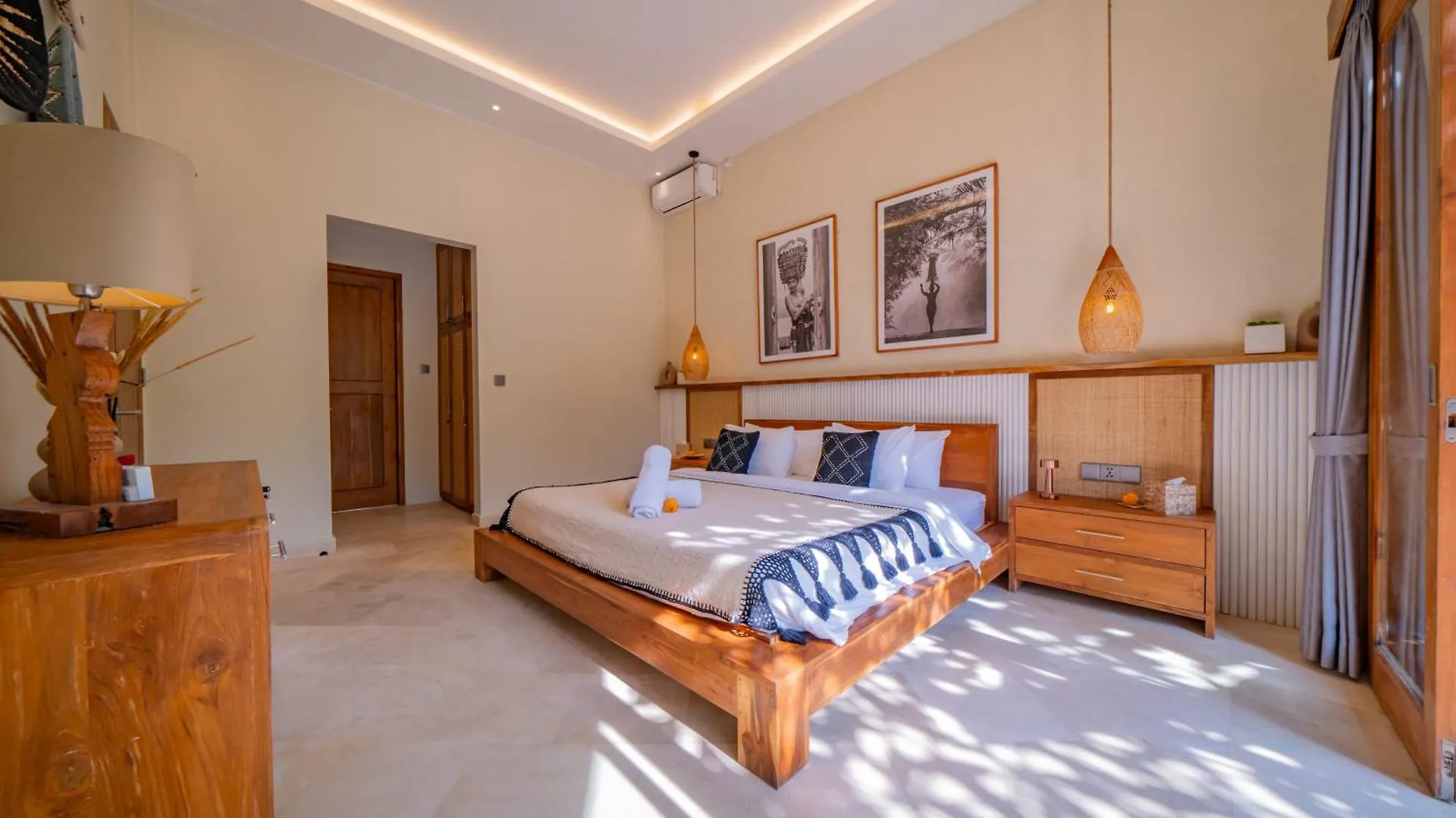 Luxury Balinese Oasis With Private Pool - 2 Br Villa Kerobokan  0*, Kerobokan (Bali)
